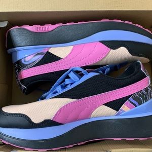 Women’s puma sz 10